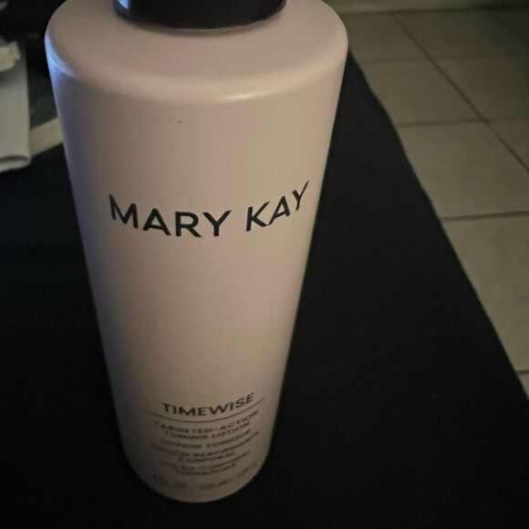 Mary Kay Timewise Targeted-Action Lotion - Picture 4 of 5